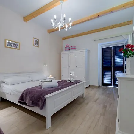 Villa Lucian *